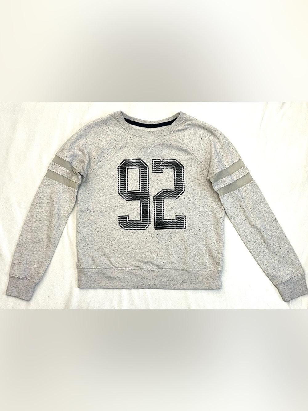 Abercrombie & Fitch Women’s “92” Decal Authentic Crewneck Sweatshirt Size Large